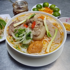 Bún Bò Huế Ngon Sài Gòn - Thương Hiệu 30 Năm
